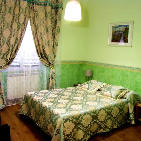 Claudia House Termini 2*