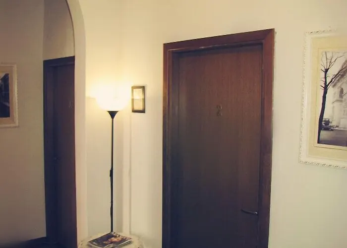 ベッド・アンド・ブレックファスト Claudia House Termini ローマ